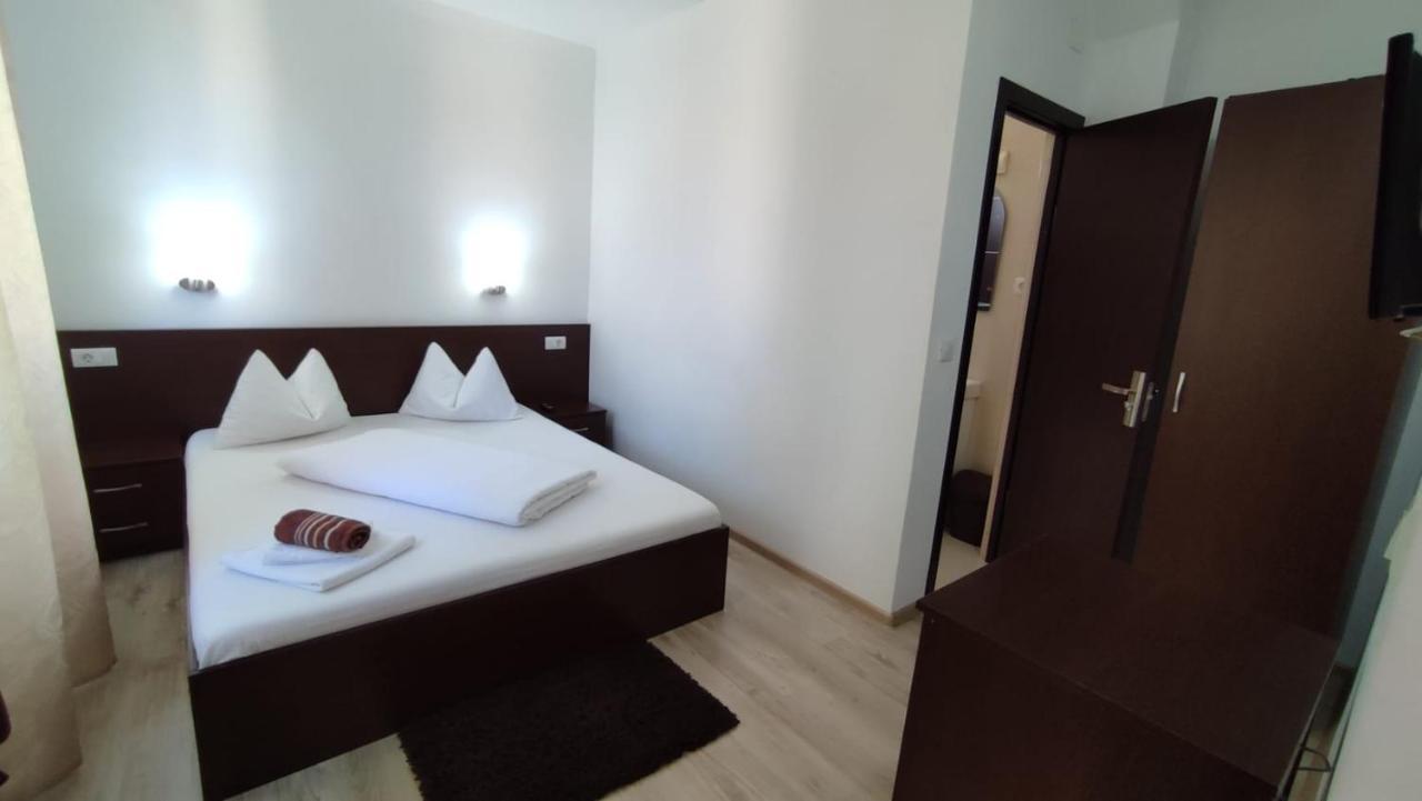 Hotel Casa Laur Băile Felix Esterno foto