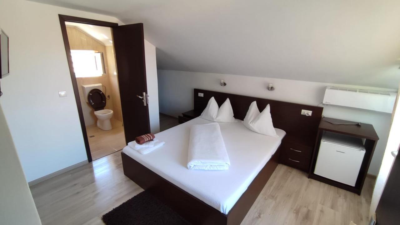 Hotel Casa Laur Băile Felix Esterno foto